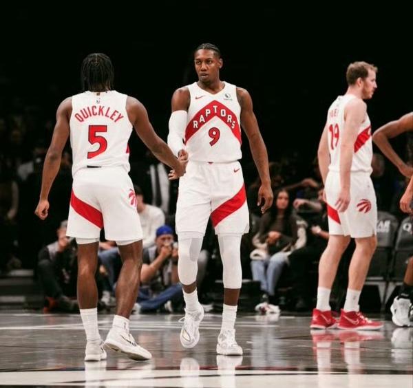 重回北境之王荣光！猛龙轻取步行者杀入东部前4了。步行者从上赛季的东部冠军到现在