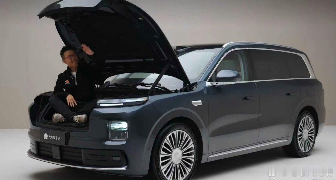 据说零跑D19这个前备箱容积是176L如果是真实的在纯电SUV总榜上可以排到了第