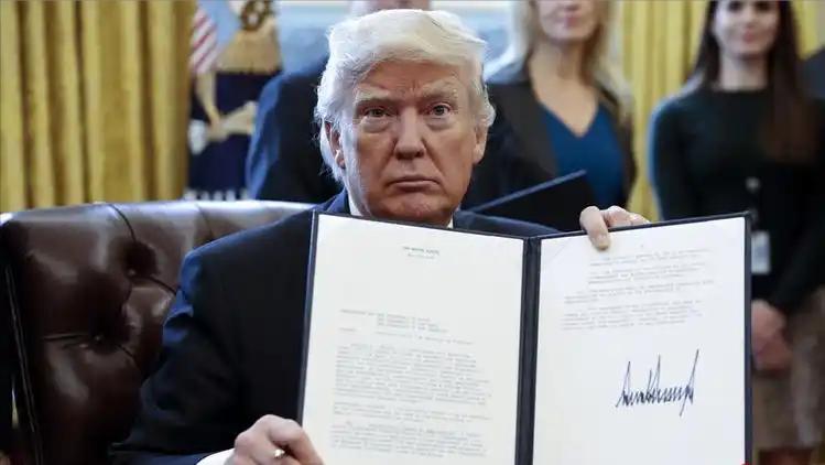 美联储加息的真相：每天烧掉四十亿利息，十几个人凭什么决定全世界？北京时间9月17