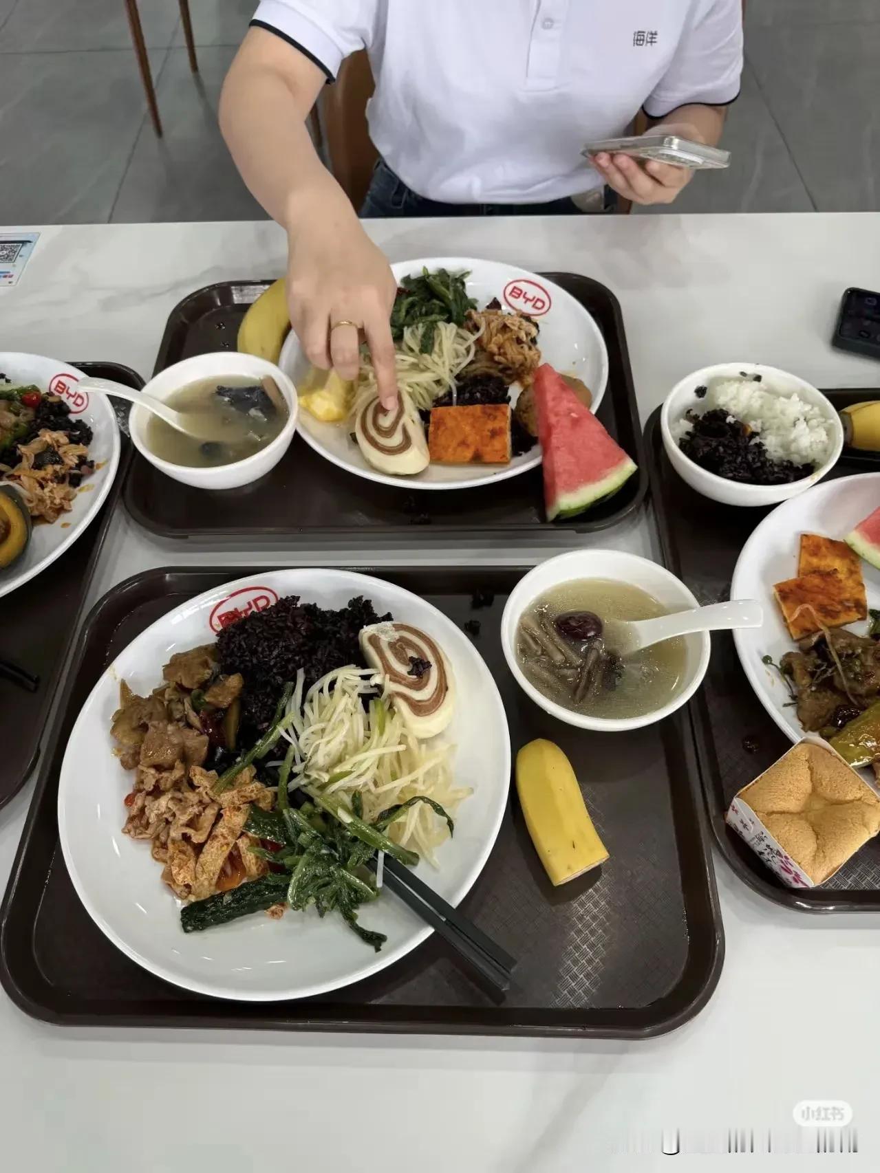比亚迪食堂，伙食！很一般
