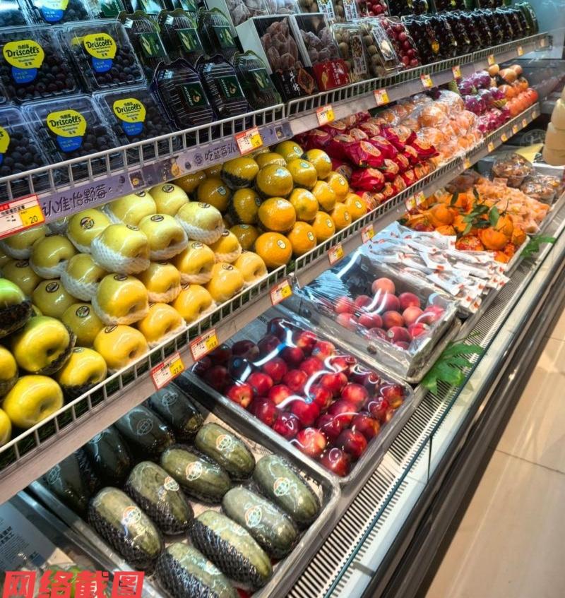 北京有家超市查询到货品有差异。此刻超市便调监控看发生什么过程，结果这么一看，