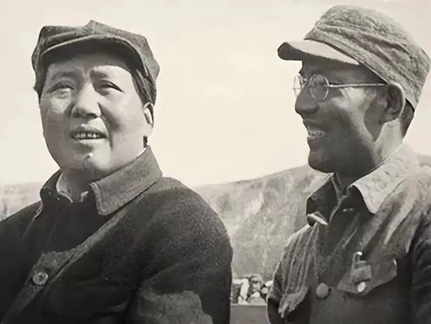 从1937年到1947年，毛主席在延安，整整10年时间，这10年时间中，有整整5