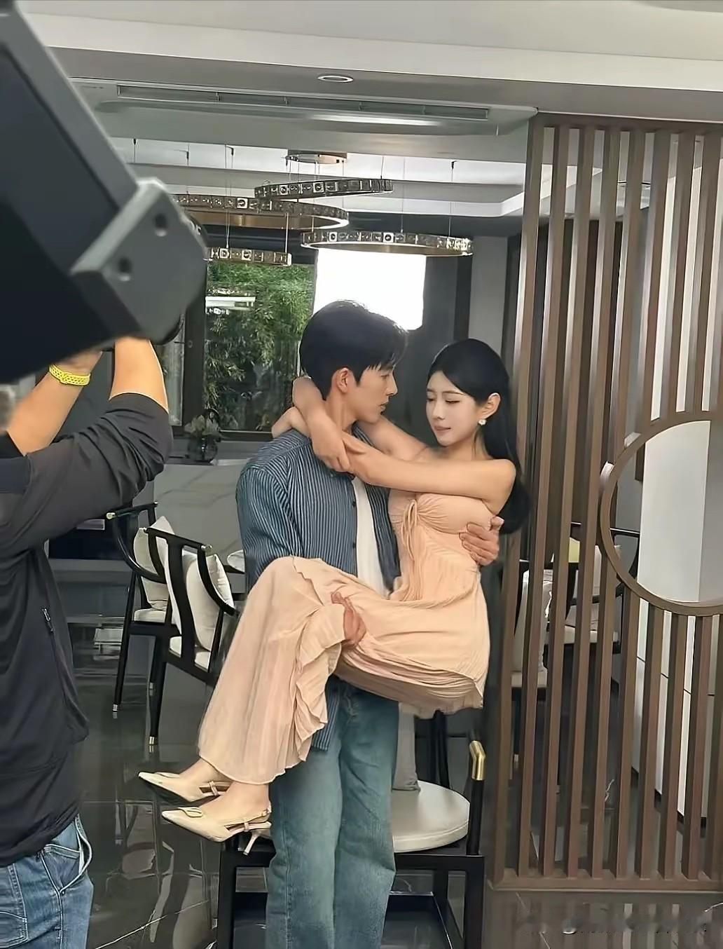 这个女演员长得真漂亮，可惜一直火不起来！