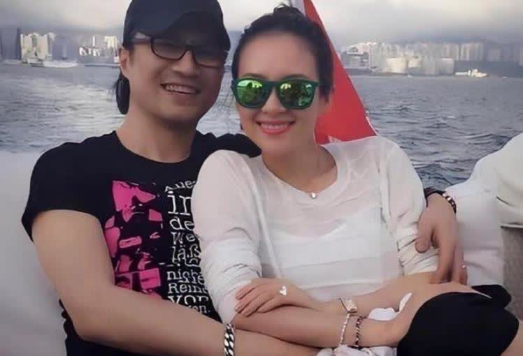 汪峰这活法，简直是男人界天花板！有人觉得汪峰从摇滚青年到人生赢家，他把情史、