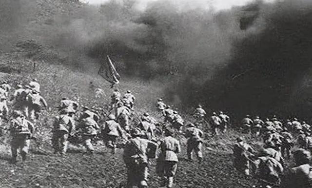 1951年，志愿军科长安靖荣与部队失联，他在敌后艰难转战100多天，还带回6个战