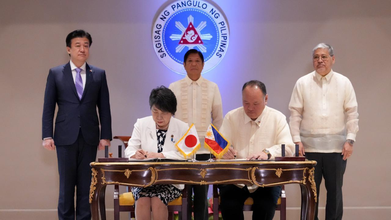 日本天天在挑事，不仅在南海问题上跳得很高，还开始军事介入南海！专家介绍，美菲在