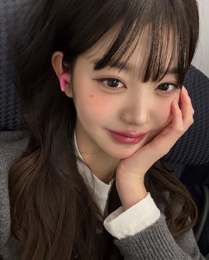 张元英IG更新我们公主nim👸🌸🍷​​​