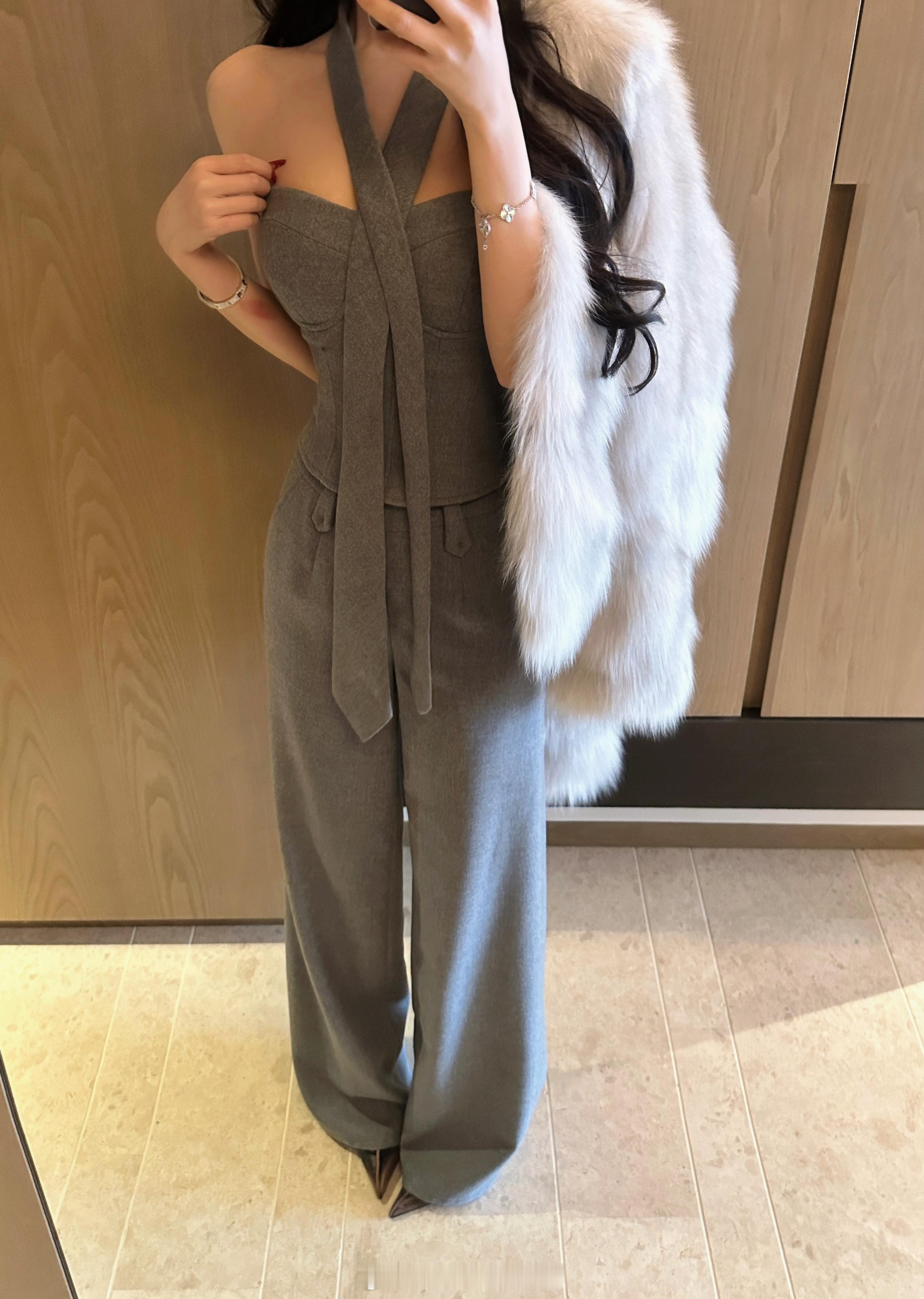 光看衣服也是美的