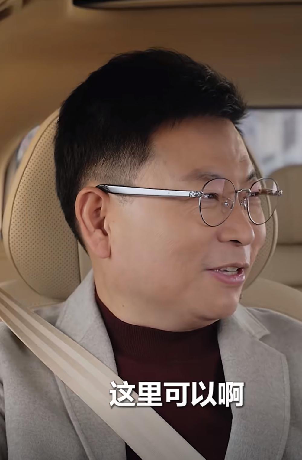 看来余承东的社媒，春节期间宣传的是鸿蒙智行的“五界”。大年初一发问界（鸿蒙智