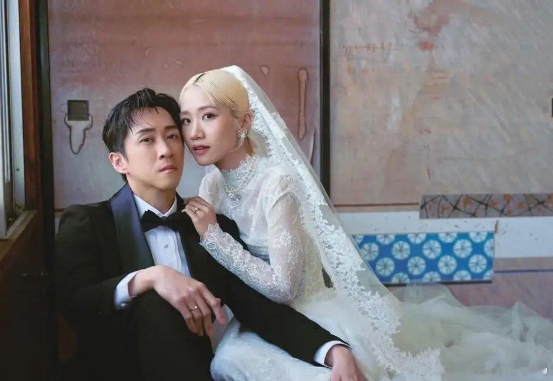 陈汉典与LuLu婚纱照曝光，二人甜蜜相依，郎才女貌格外般配，镜头下满是爱意，温馨