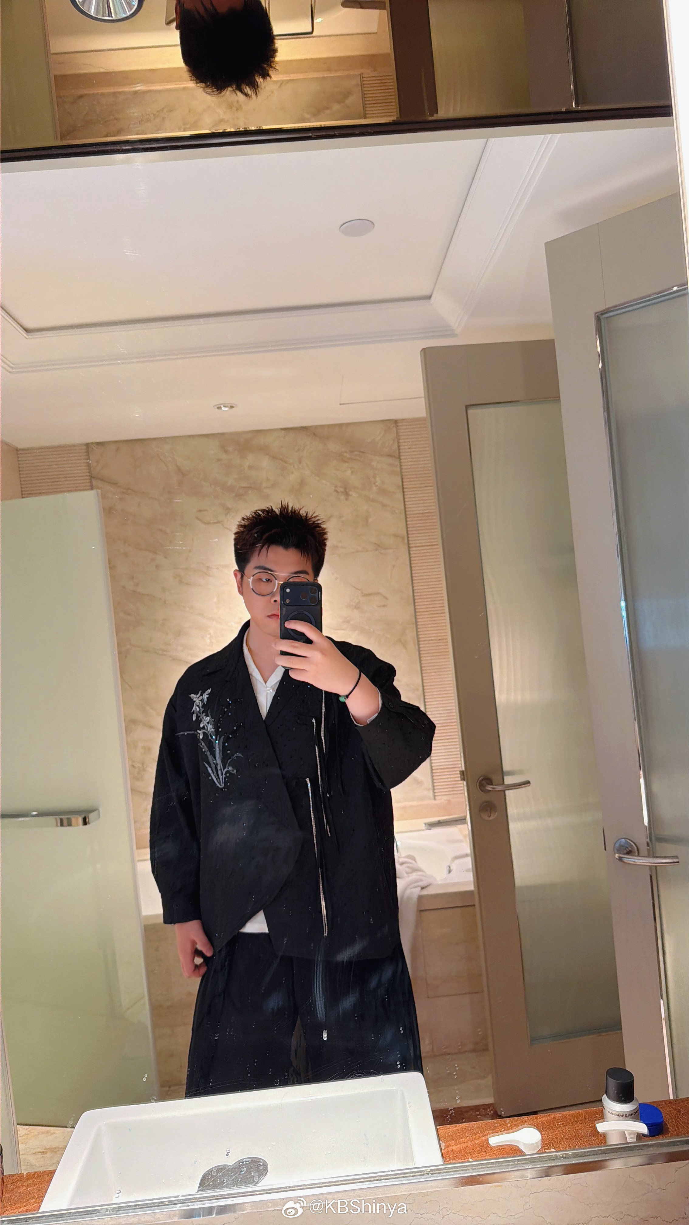 拍写真去咯，不然以后活动照片来来回回这么几张​​​