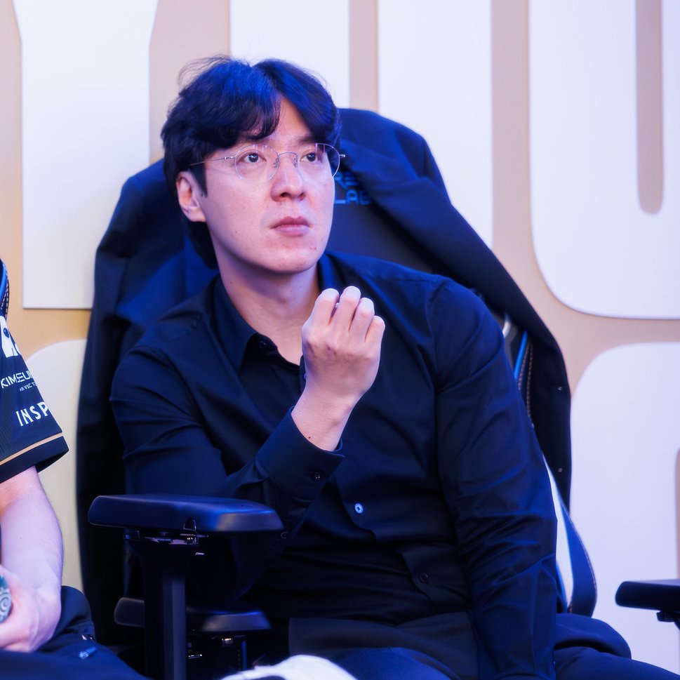 kkOma: 我对选手们充满信心;状态仍在恢复中但今天有进步