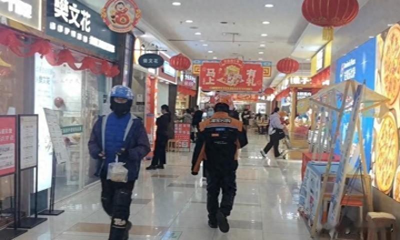 2025外卖血战：一天1700元背后，谁在烧钱？谁在喘气？十二月的济南夜里风