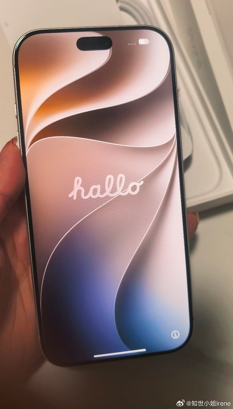 新买的iPhone18pro用了三天还是退了。主要三个原因吧：1.Faceid真的会卡住突然关机，要