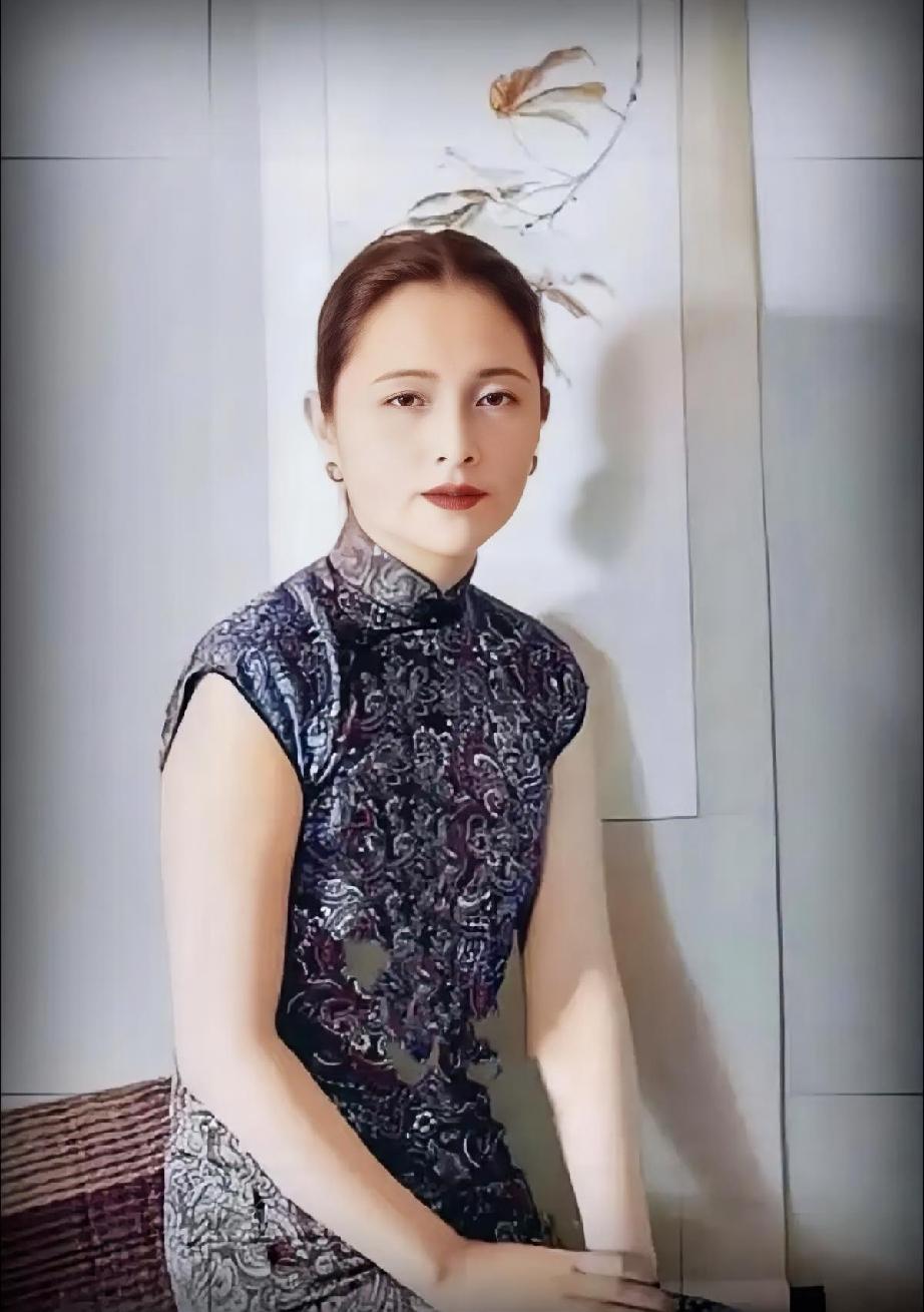 民国高官夫人里，吴国桢的夫人黄卓群的气质是最优雅的。两个人的爱情故事颇具浪漫色