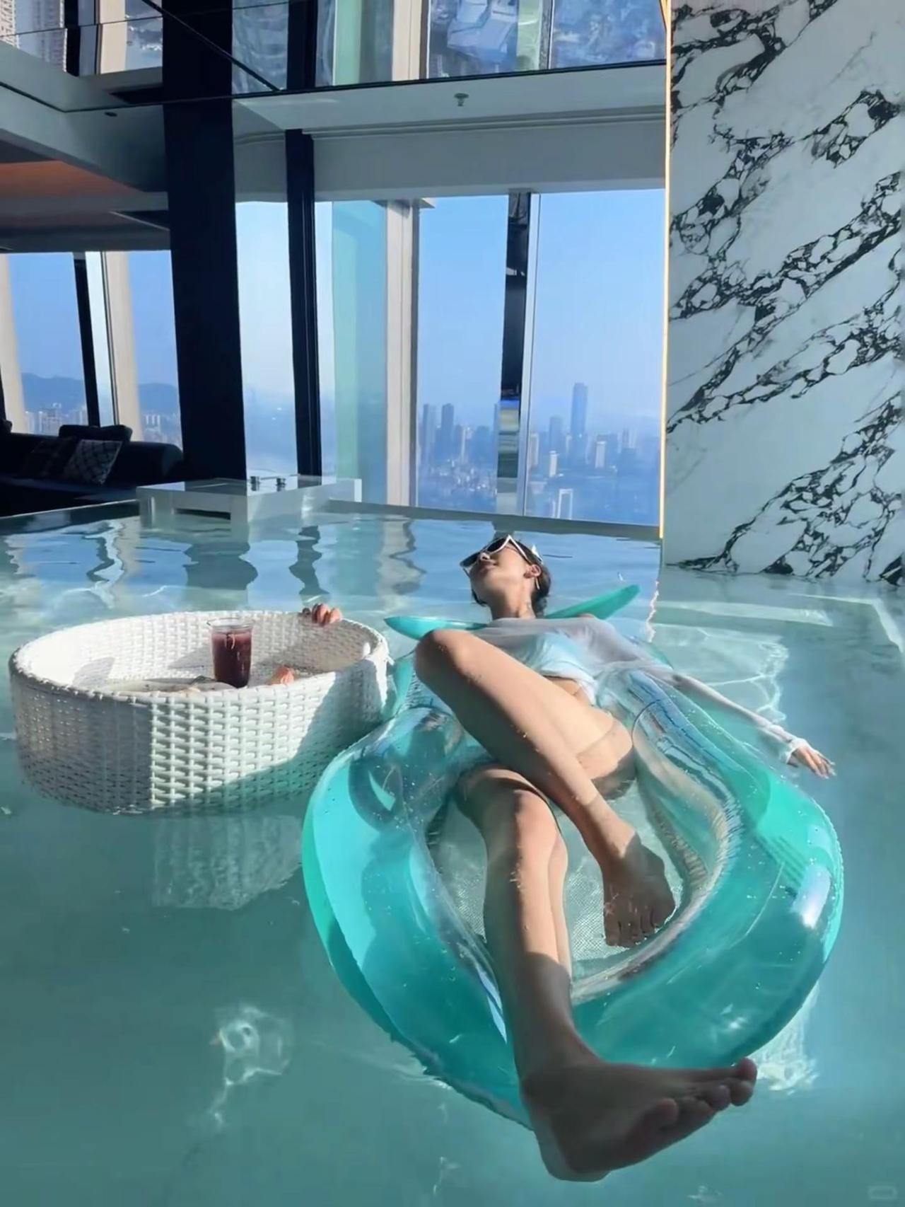 这家杭州新开的高空酒店氛围感真的美哭我了杭州酒店杭州梵初设计师酒店