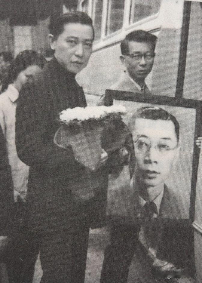 1979年4月26日，上海市文学艺术界联合会和中国作家协会上海分会为傅雷、朱梅馥