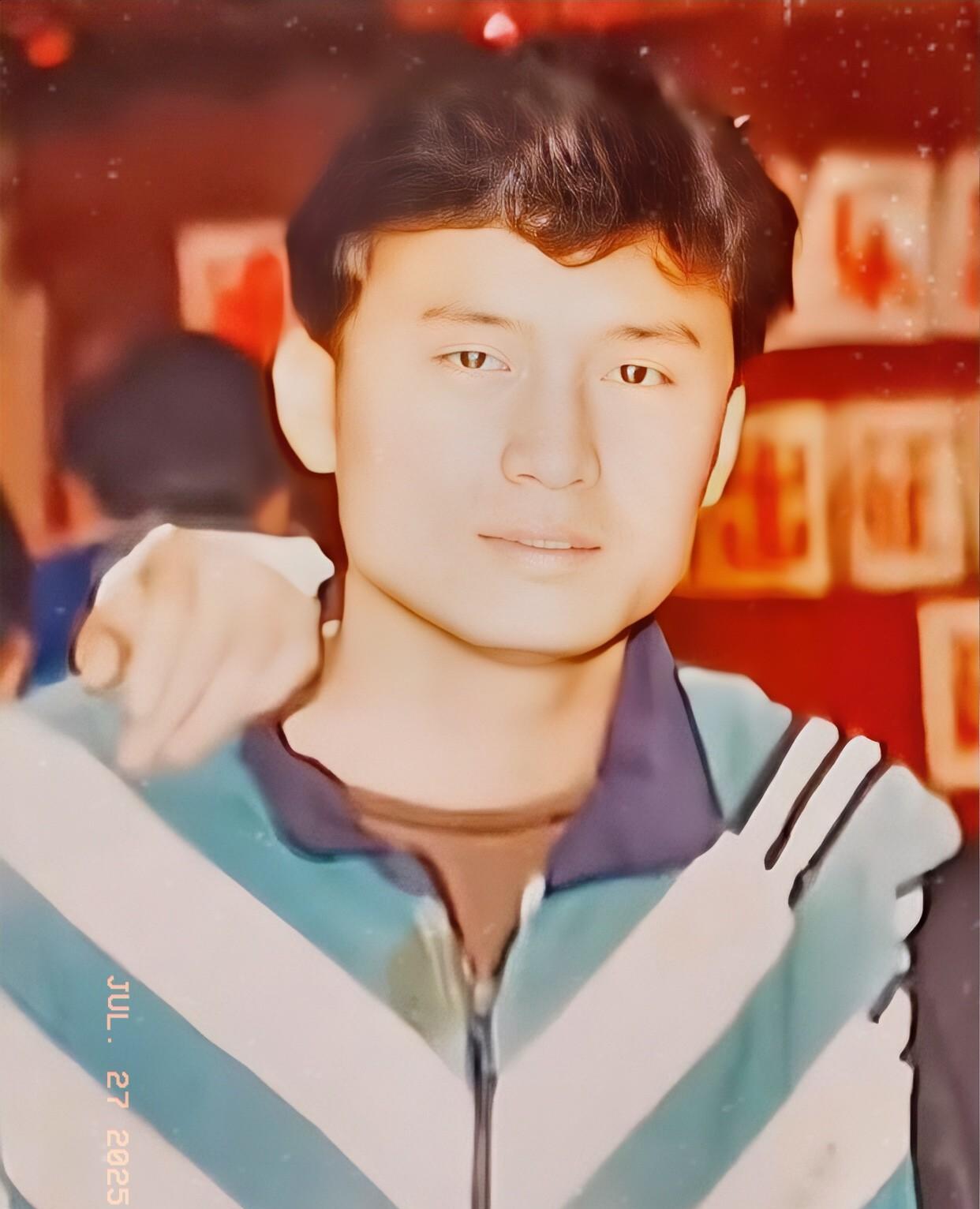 除了上海老球迷，恐怕如今已经没有人会认识他了吧。八十年代末到九十年代初上海足球