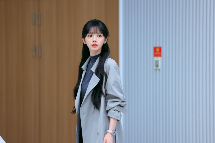 田曦薇不敢想想我高中的时候有这么美好的学姐我会去她的班级门口偷偷看她多少次