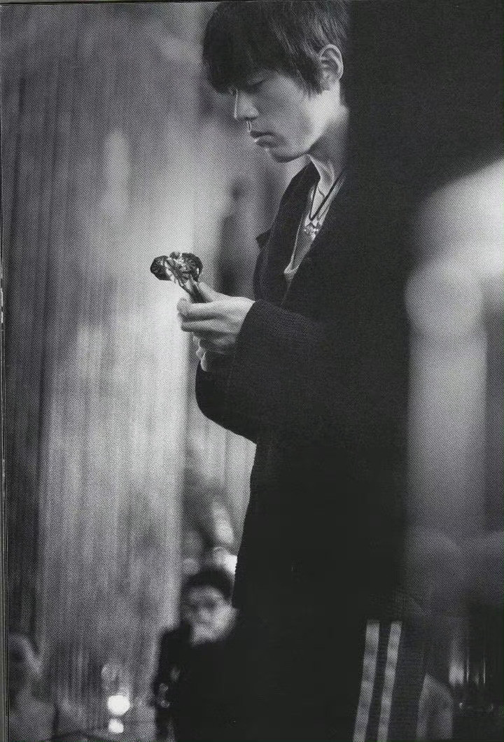 这套真帅呆了20年前果然瘦~