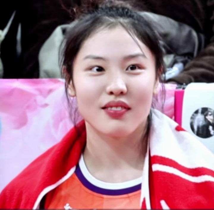 不知道大家发现没有，中国女篮的张茹好像是越来越不会打球了。昨晚对阵马里的比赛，