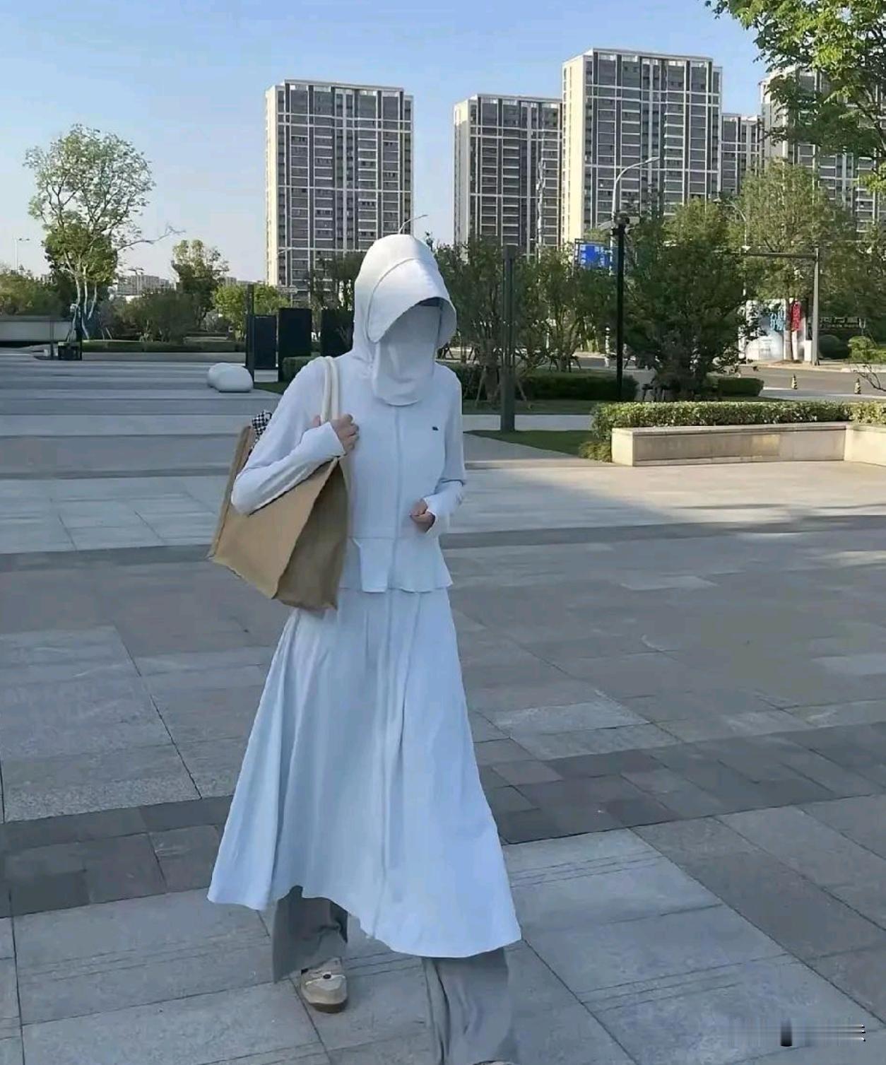 现在这个防晒装备是太阳变大了，还是人变矫情了？