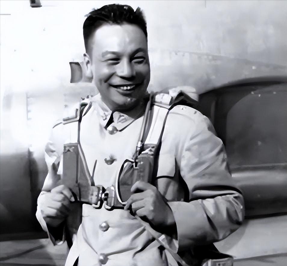 蒋经国在莫斯科留学，和冯玉祥女儿冯弗能谈恋爱，并发生关系，冯弗能是他的初恋。但他