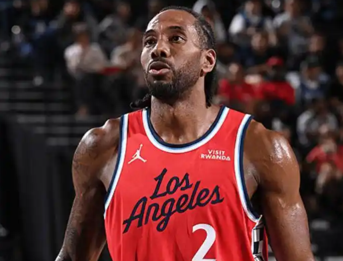 理性讨论巅峰伦纳德和詹姆斯谁更强？小卡和杜兰特巅峰谁更强应该已经出结论了，虽然