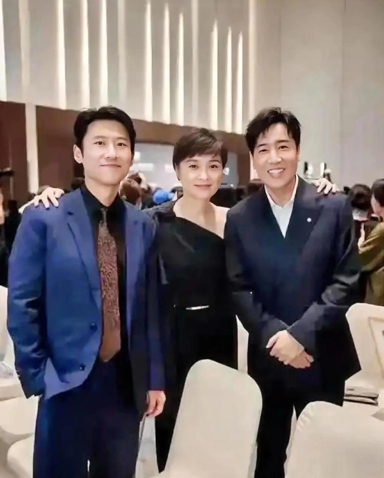 王骁（演员），178cm，48岁加拿大：三维动画专业（本科）工商管理硕士（M