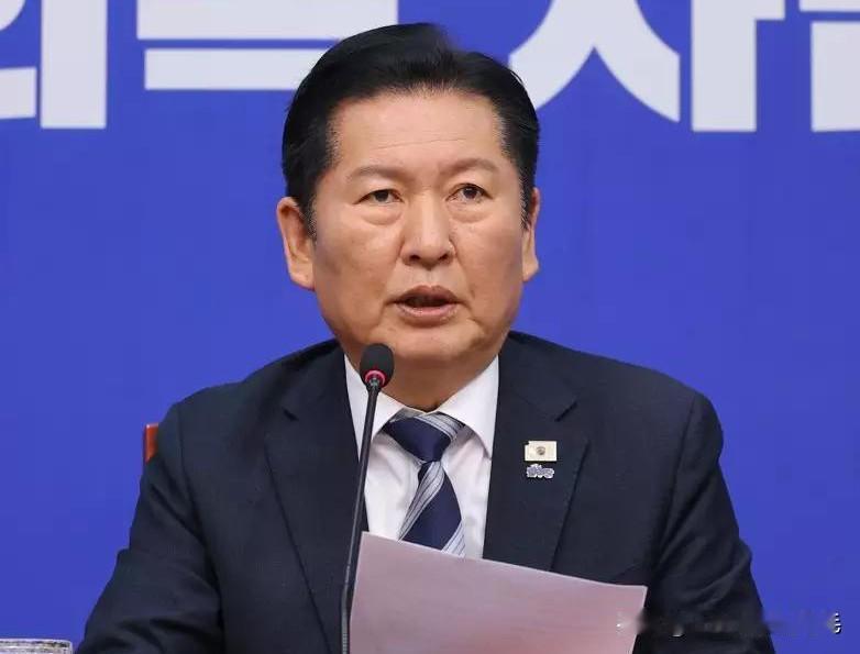 3月17日，韩国执政党共同民主党党首郑清来宣布删除检察官侦查介入相关条款，重案侦