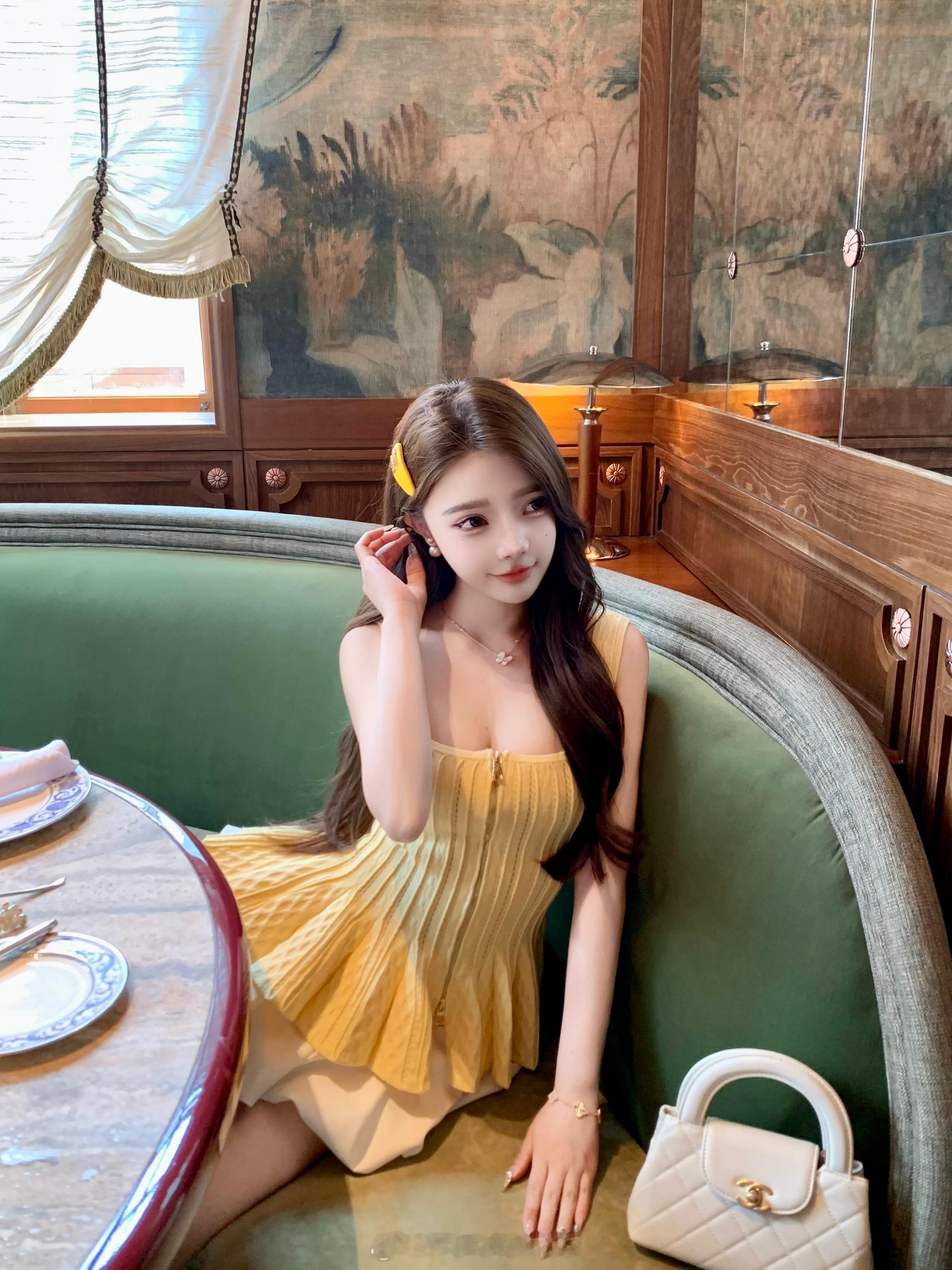 漂亮不能当饭吃但漂亮饭可以和我一起吃🍽️ootd夏日穿搭潮流主理人​​​