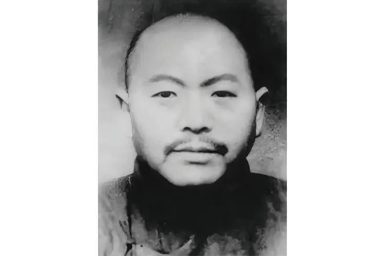 1951年，大汉奸黄标被判死刑，到了刑场，黄标却很不甘心：“我每个月给新