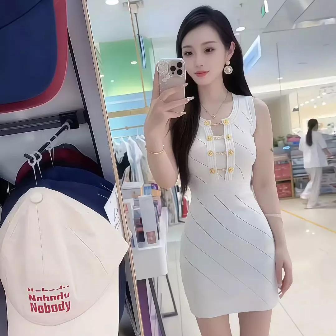 夏日穿搭指南✨简约优雅连衣裙，尽显时尚魅力👗气质吊带裙穿搭简约吊带裙穿搭