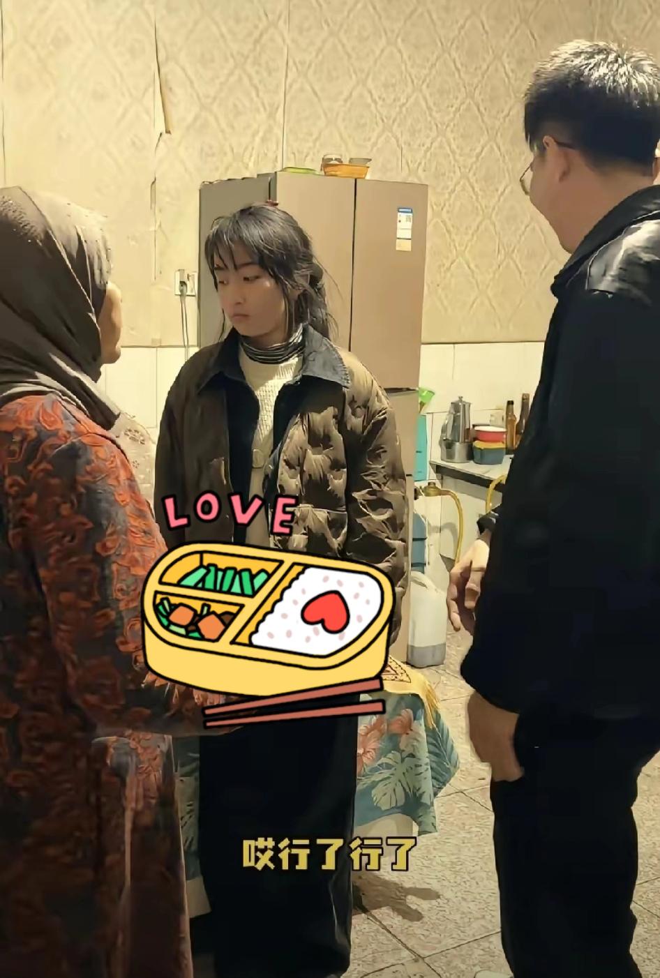 13岁的李佳婷太让人破防了！冰窟里舍身救4岁男童，三上人民日报，这份少年担当