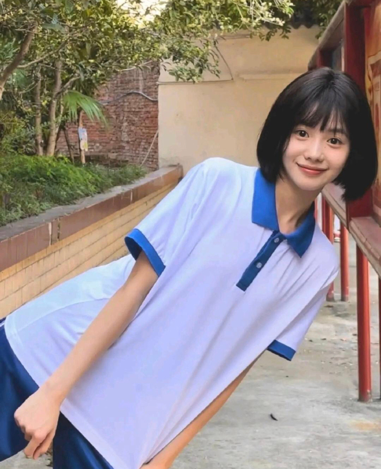 学生时期的刘浩存，这放在你们班上也是可以当班花的水瓶了吧？