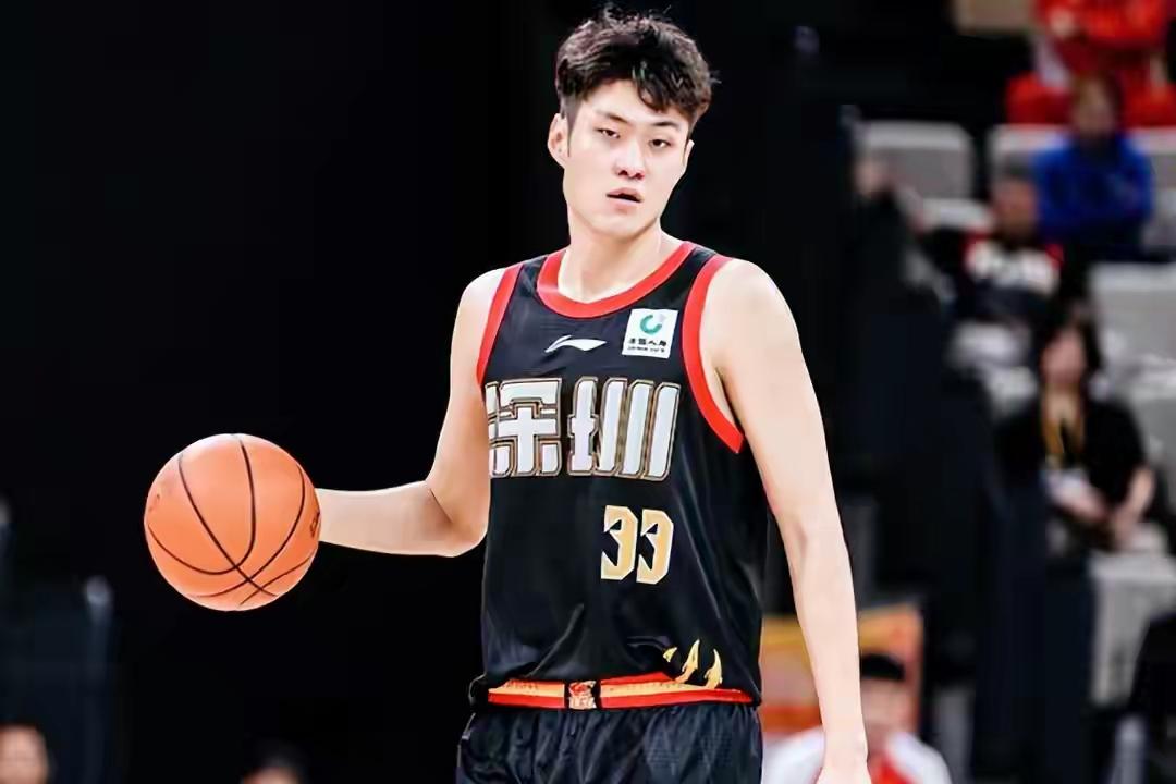 21岁黄明依动静态天赋都比王浩然更出色，两人职业道路却天壤之别球队的运作，主教练