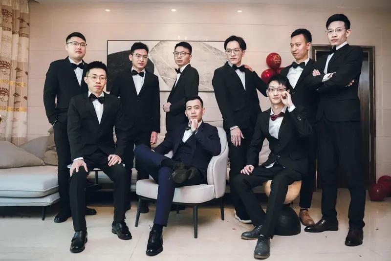 新娘结婚当天才知道伴郎团全是帅哥2026年2月，浙江杭州一场婚礼成了“颜值风暴