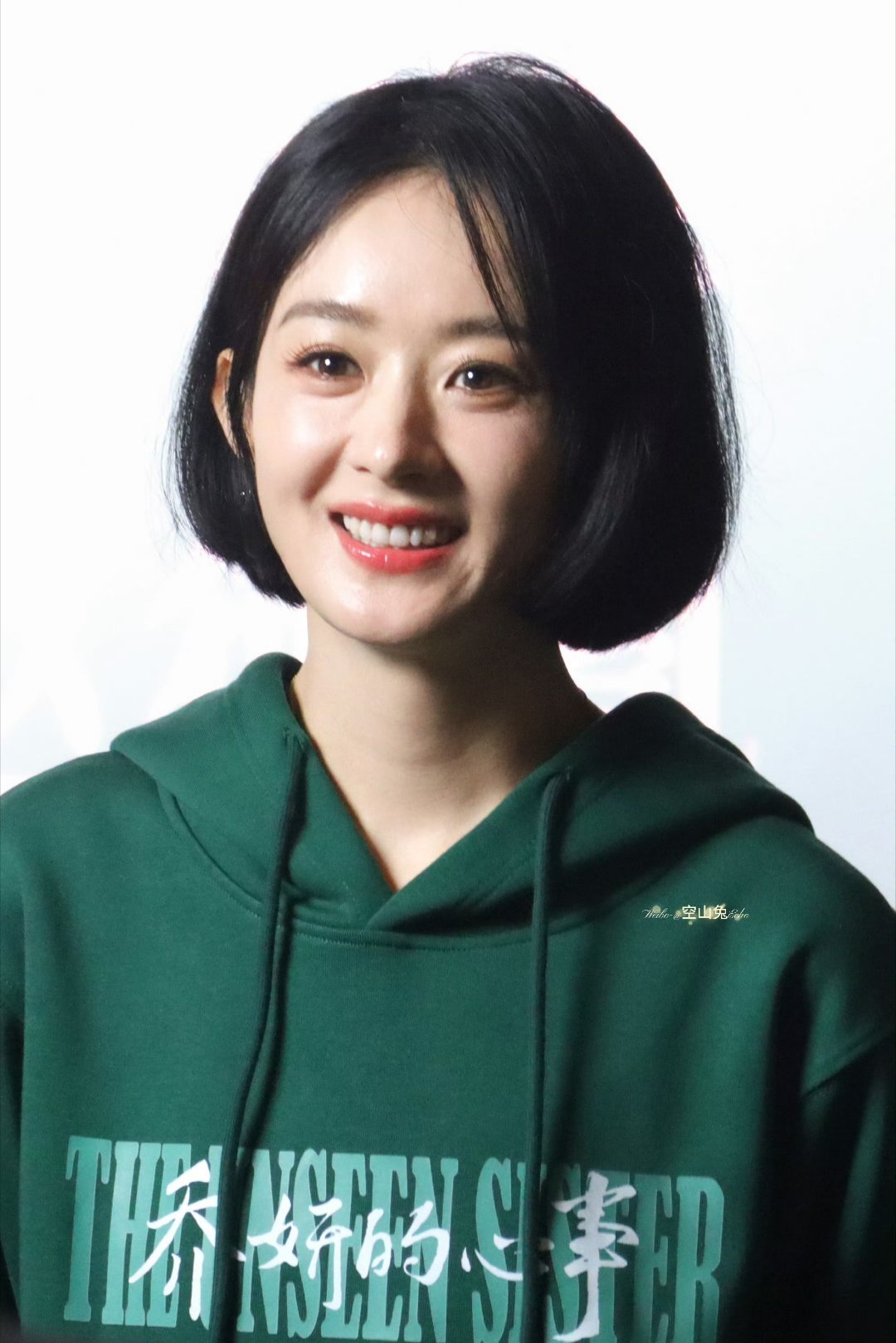 赵丽颖愚人节站姐团建神图18宫格🈶超级美丽的丽丽🌰愚人节站姐团建赵丽颖