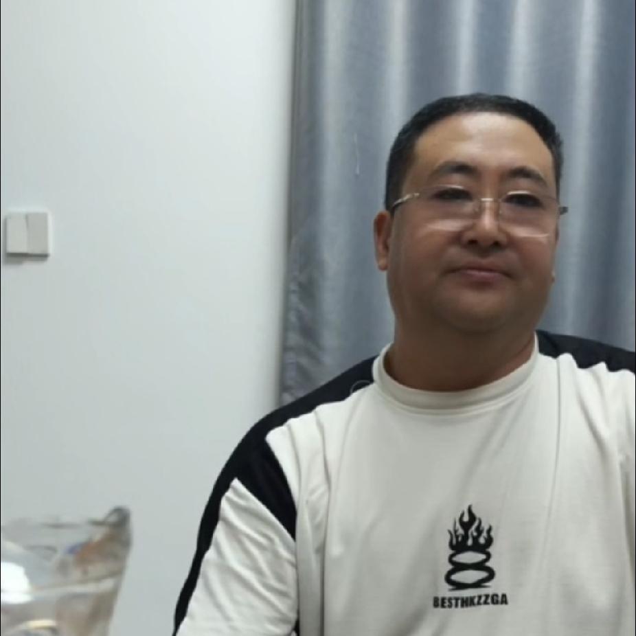 昨天许姚这边又开了一个会昨天晚上在老杨直播间，听老杨讲述：许姚这边又开了一个
