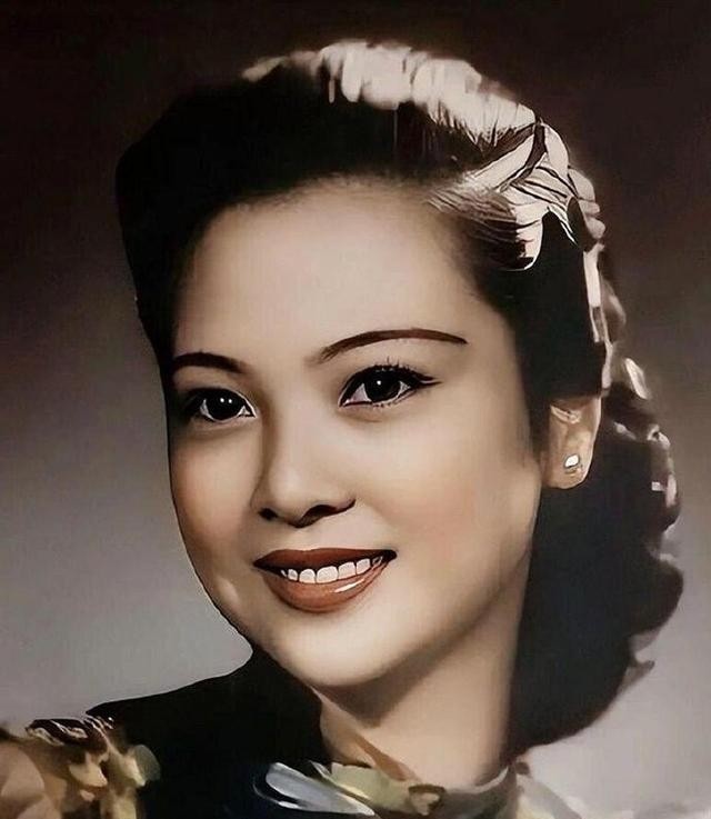 1956年，毛人凤突然暴毙在台北家中，几天后，他的妻子向影心，没等丧期结束，提着