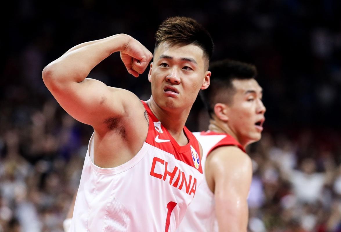 为什么郭士强指导想念赵睿，原因就以下几点1、赵睿是男篮后卫线上，体重唯一能和