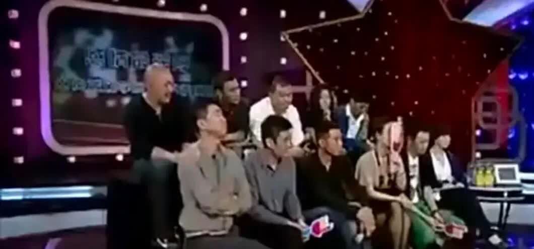 演员唐旭说：媛媛的离开对我来说如晴天霹雳。他回忆2007年生病没钱治的时候，朋友