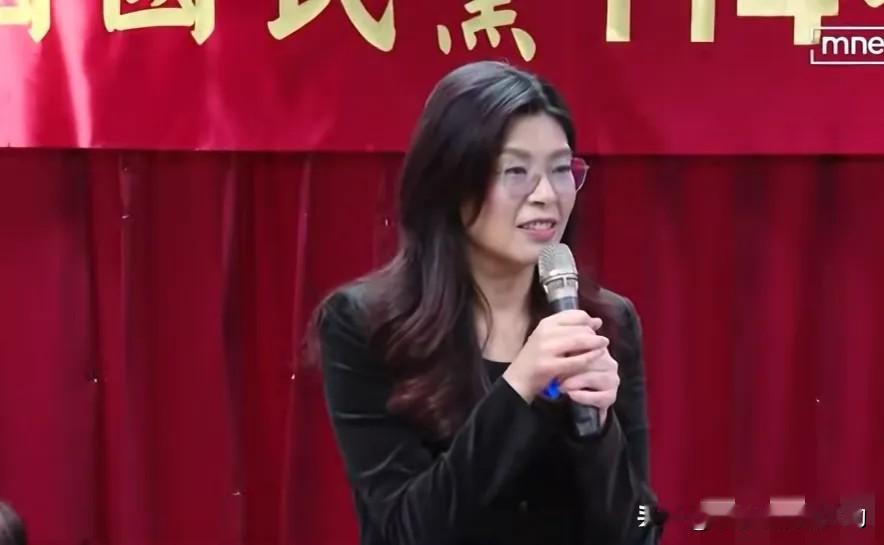 真想不到，郑丽文竟然听了大陆网友的话，设立了一个“顾问团”。因为国民党里面的