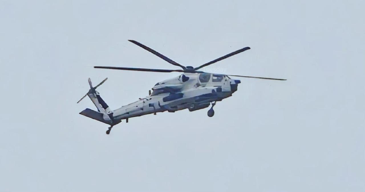 少见白色涂装的中国重型武装直升机