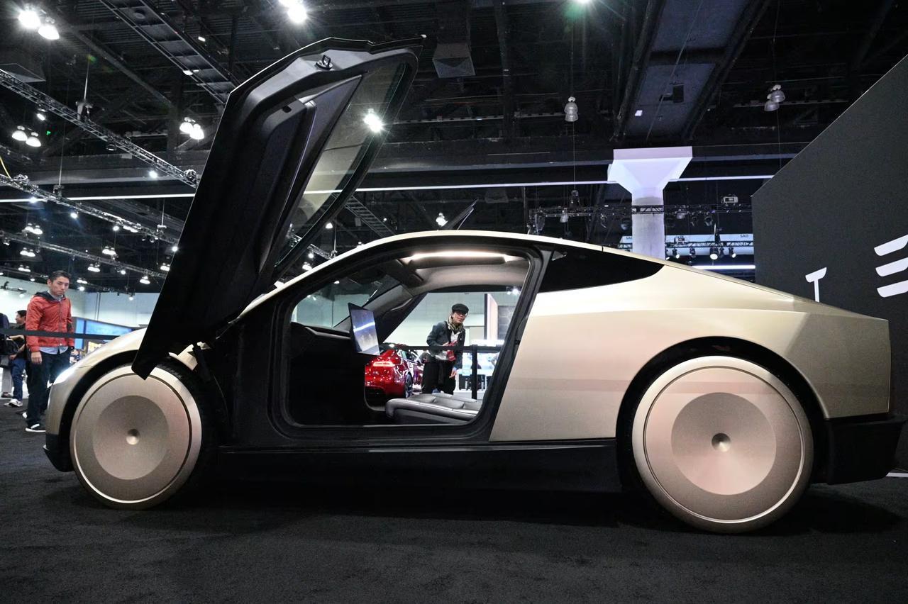 特斯拉通过逆行业趋势已“解决”自动驾驶难题据摩根士丹利一位分析师称,自动驾