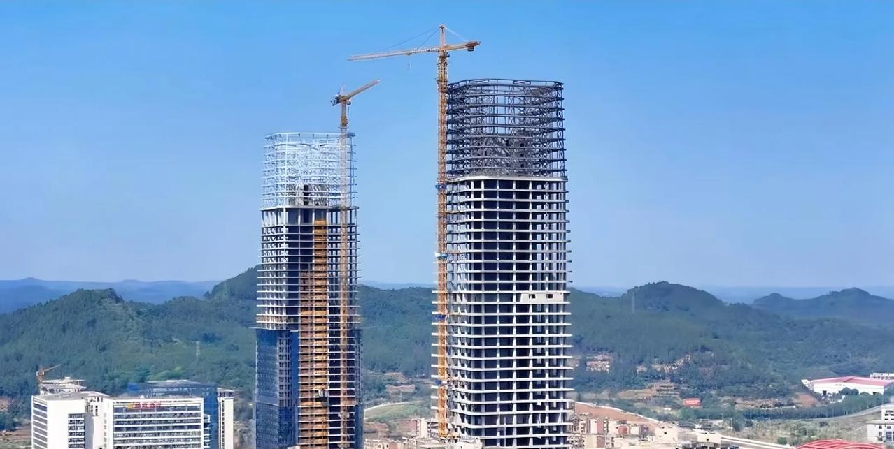 南充地标展示：2.新第一高楼南充双子塔南充新建第一高楼是位于高