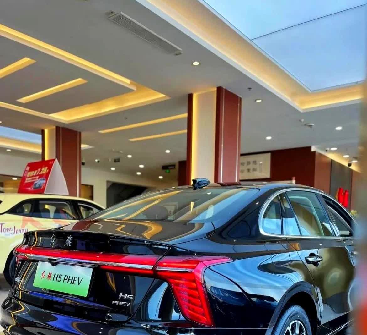 不得不信！这就是赤裸裸的现实：电车30万：使用10年，电费1万，卖1.5