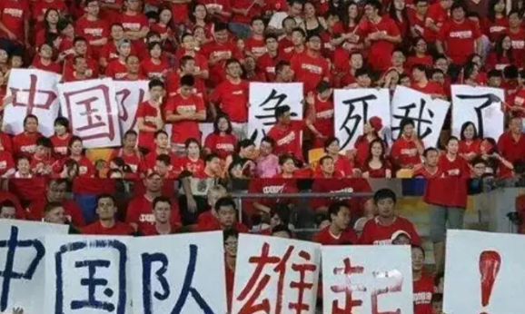 国足实力不如印尼？作为国足手下败将，印尼媒体人哪来的自信说出这样的话！国足2：1