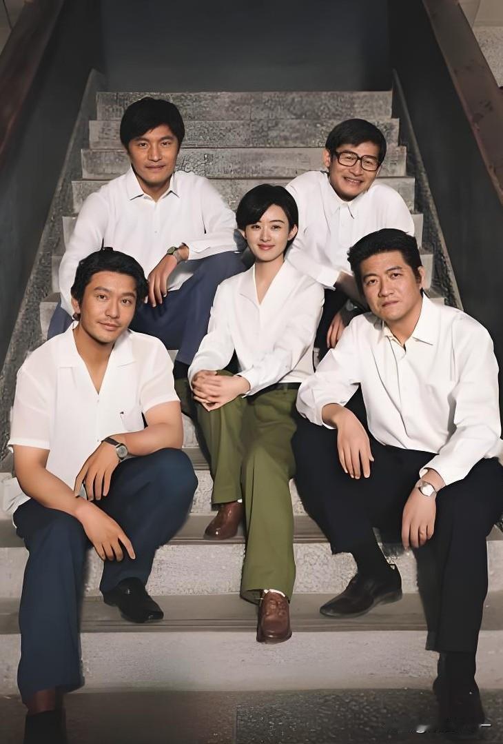 《小城大事》演技前三名，按照从后往前依次分别是：第三名，耿乐，剧中他饰演