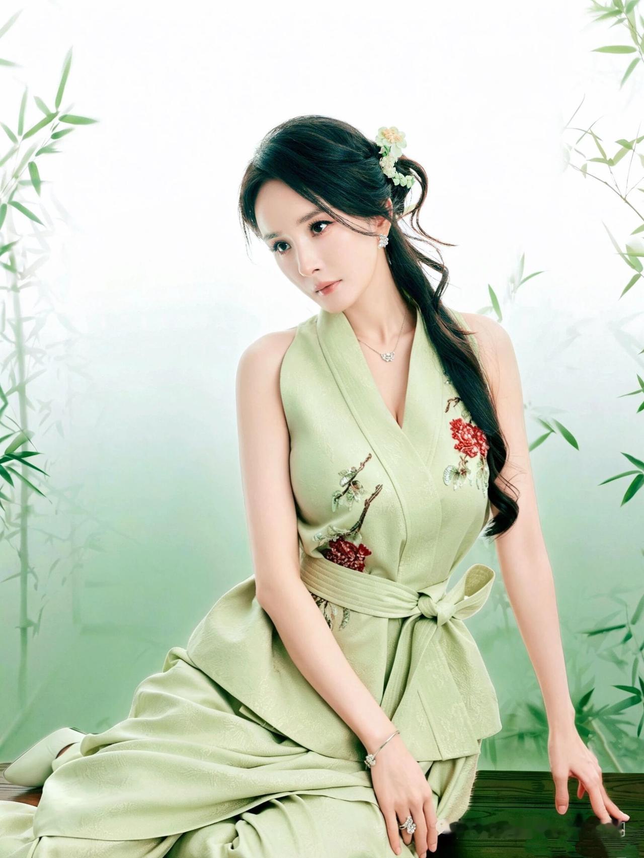 遇到这样的美女子，多看两眼很正常杨幂